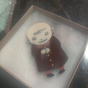 Daisy Jean   Addams Family collection Brooch New